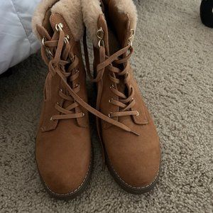 old navy fuzzy boots